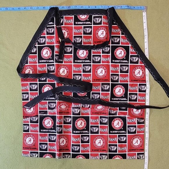 Alabama Crimson Tide apron with 3 pockets 27 inch tie straps #handmade - Picture 1 of 4